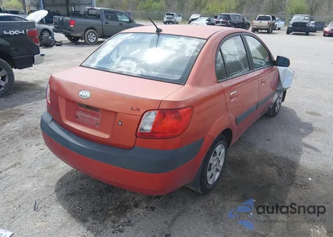2006 Kia Rio Lx z USA, uszkodzony, nr VIN KNADE123966154581